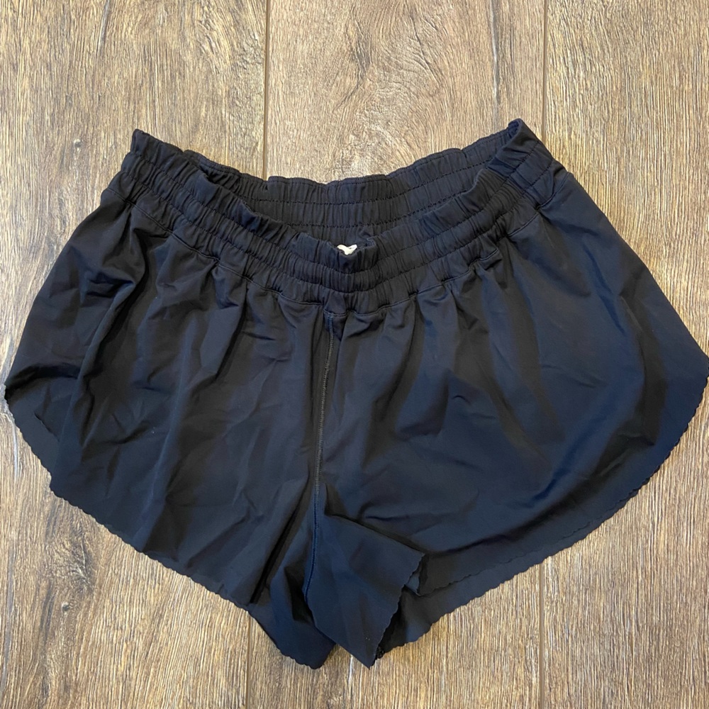 Lululemon black shorts